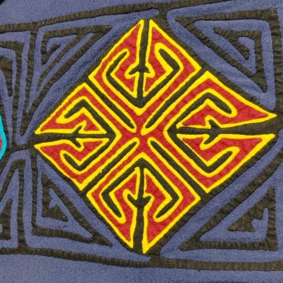 Vintage Galapago mola quilted top - Picture 14 of 16